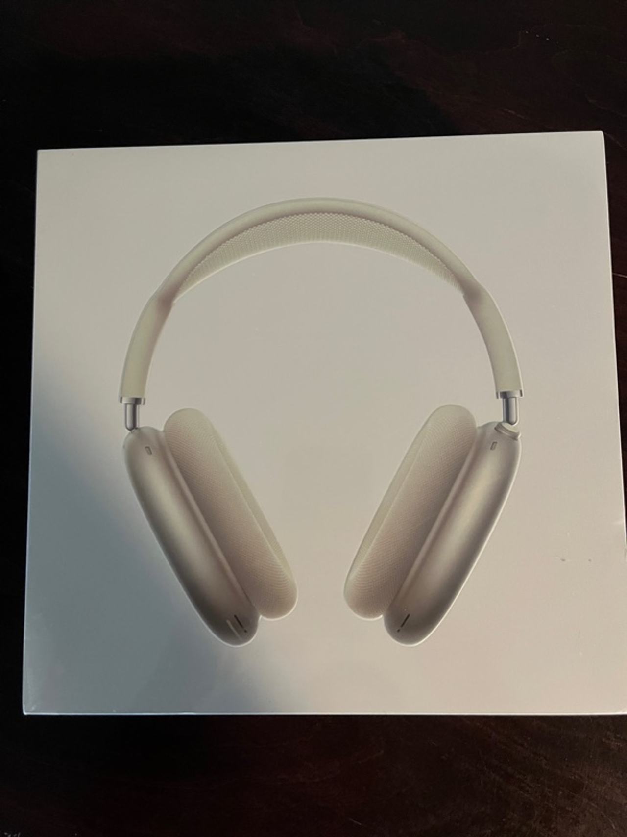 Apple AirPods Max Starlight