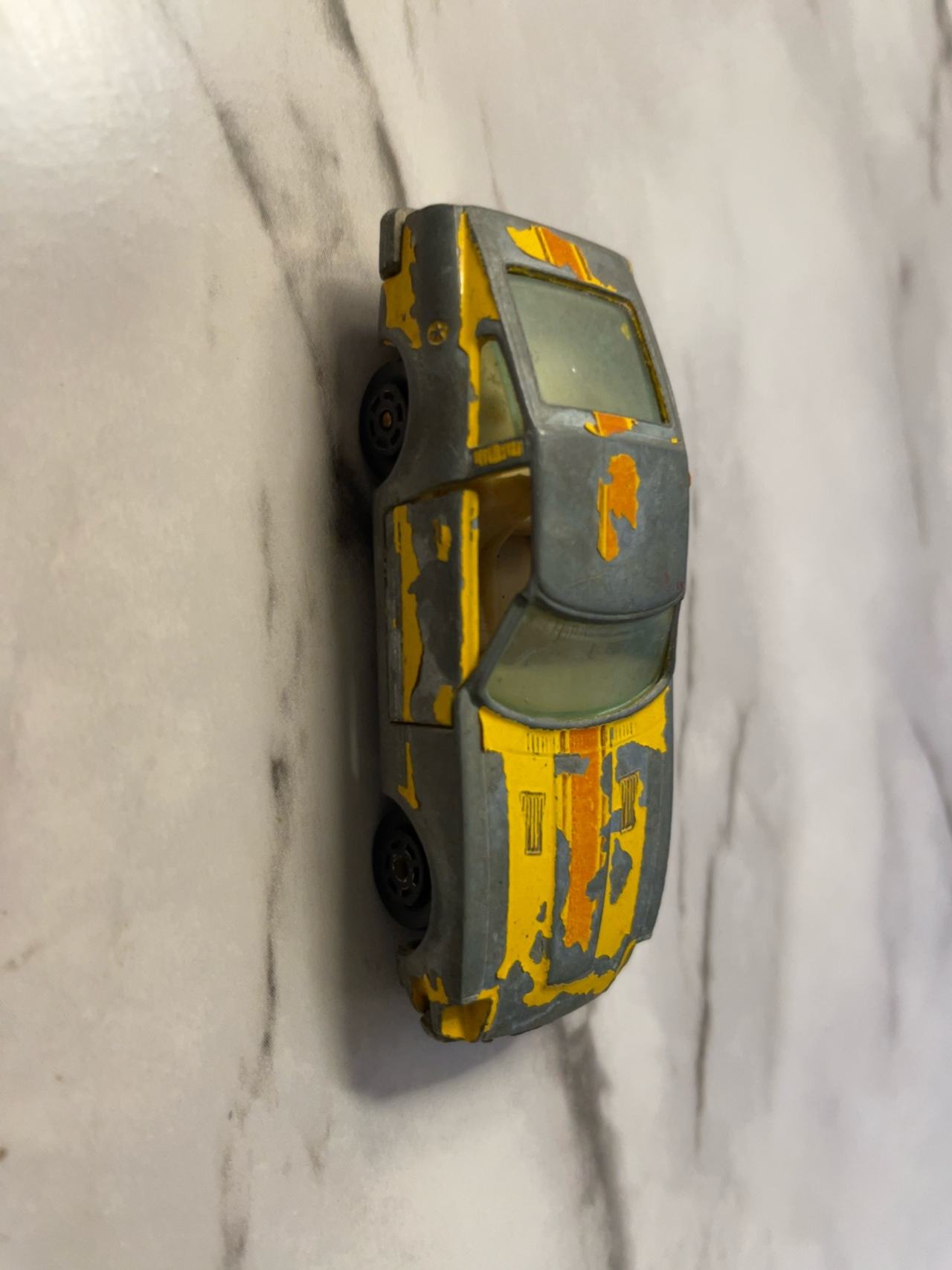 Hot Wheels Porsche 924 Upfront 1978 Yellow