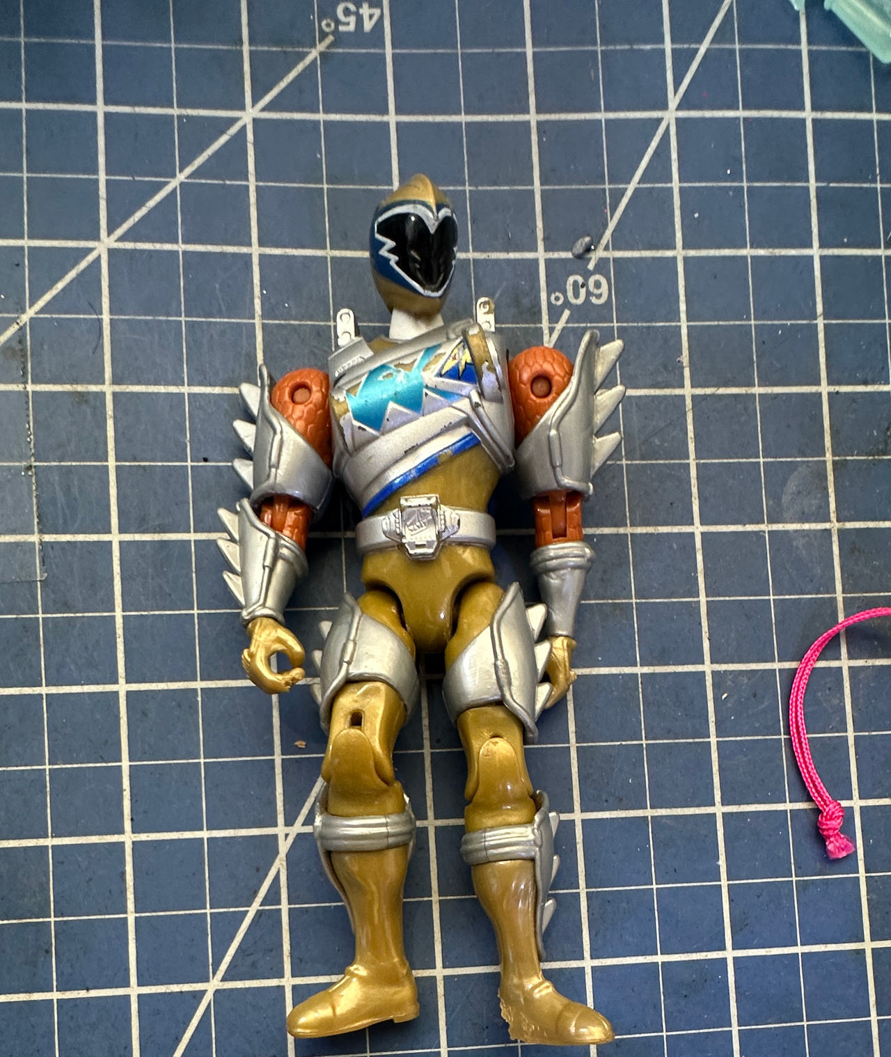 Power Rangers Dino Charge Gold Ranger Armored Figure. 15