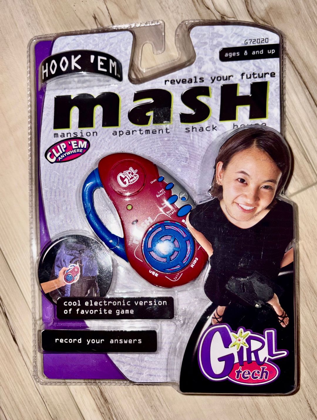 Vintage Girl Tech Hook 'Em MASH Electronic Game