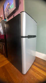  Mini Fridge - Image 2
