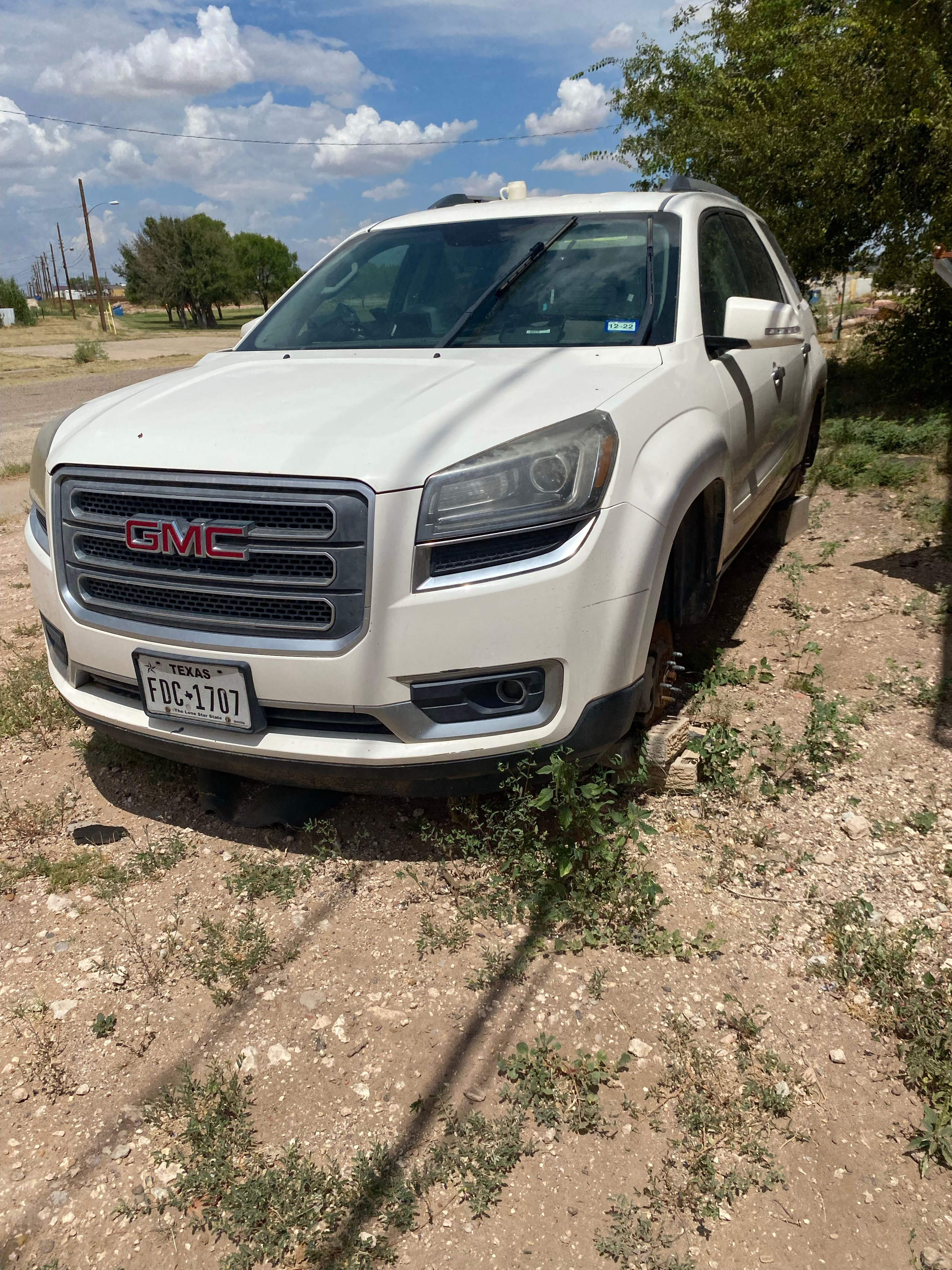 2011 GMC Acadia for parts