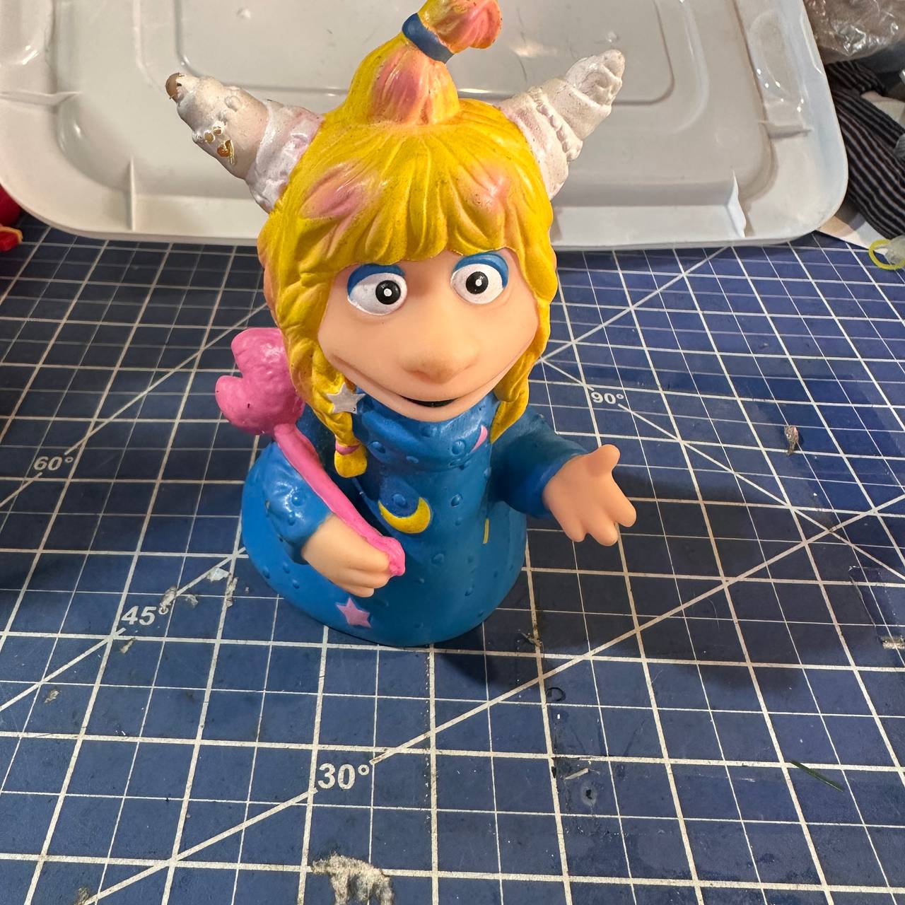 Nickelodeon EUREEKA’S CASTLE vintage hand puppet figure 162