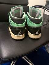 Air Jordan 1 Retro '89 Green Glow - Image 4