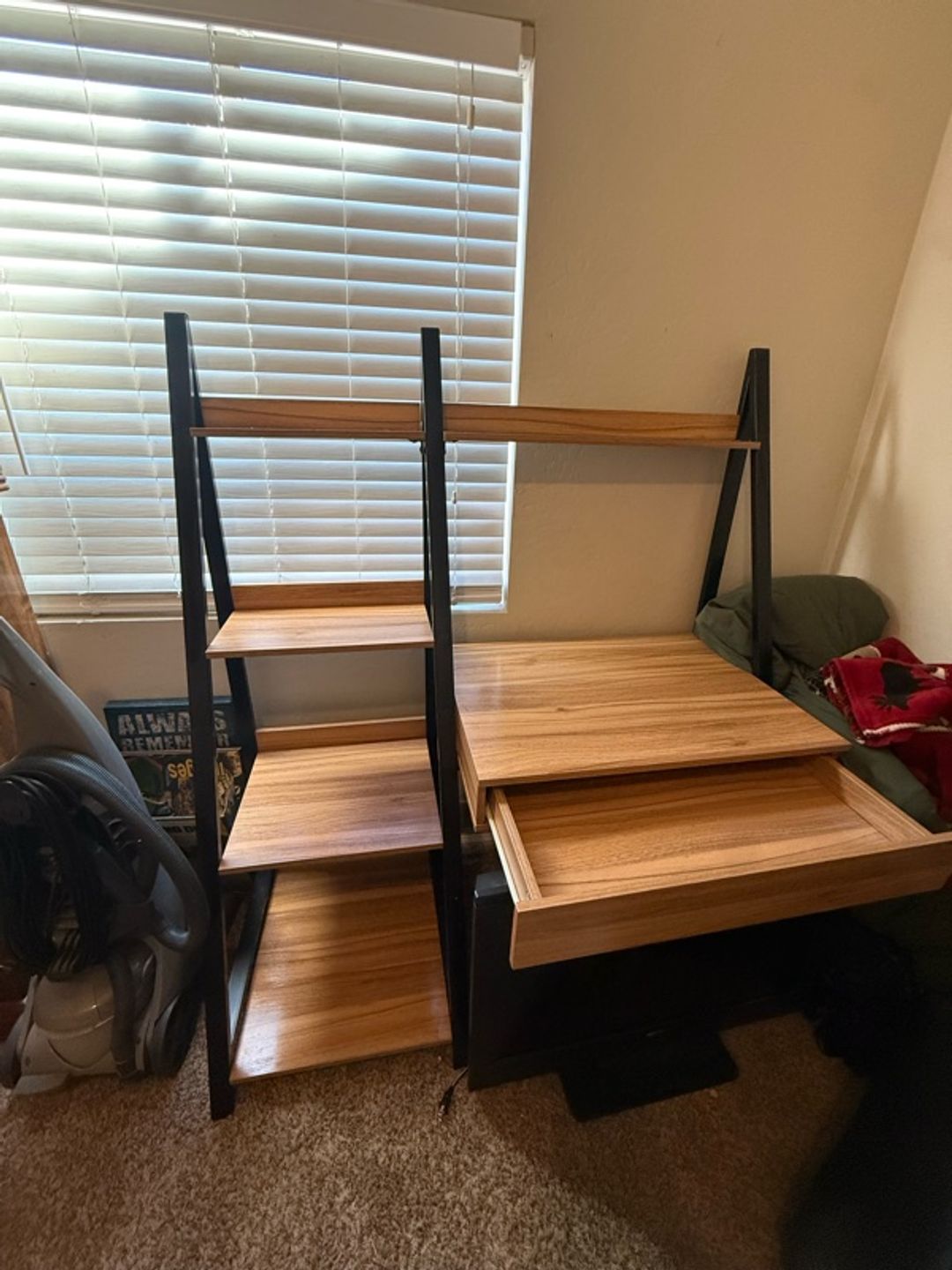 Modern Computer Desk with Hutch