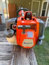 Husqvarna 130L Gas String Trimmer - Image 2