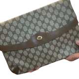 Gucci GG Supreme Canvas Shoulder Bag - Image 3