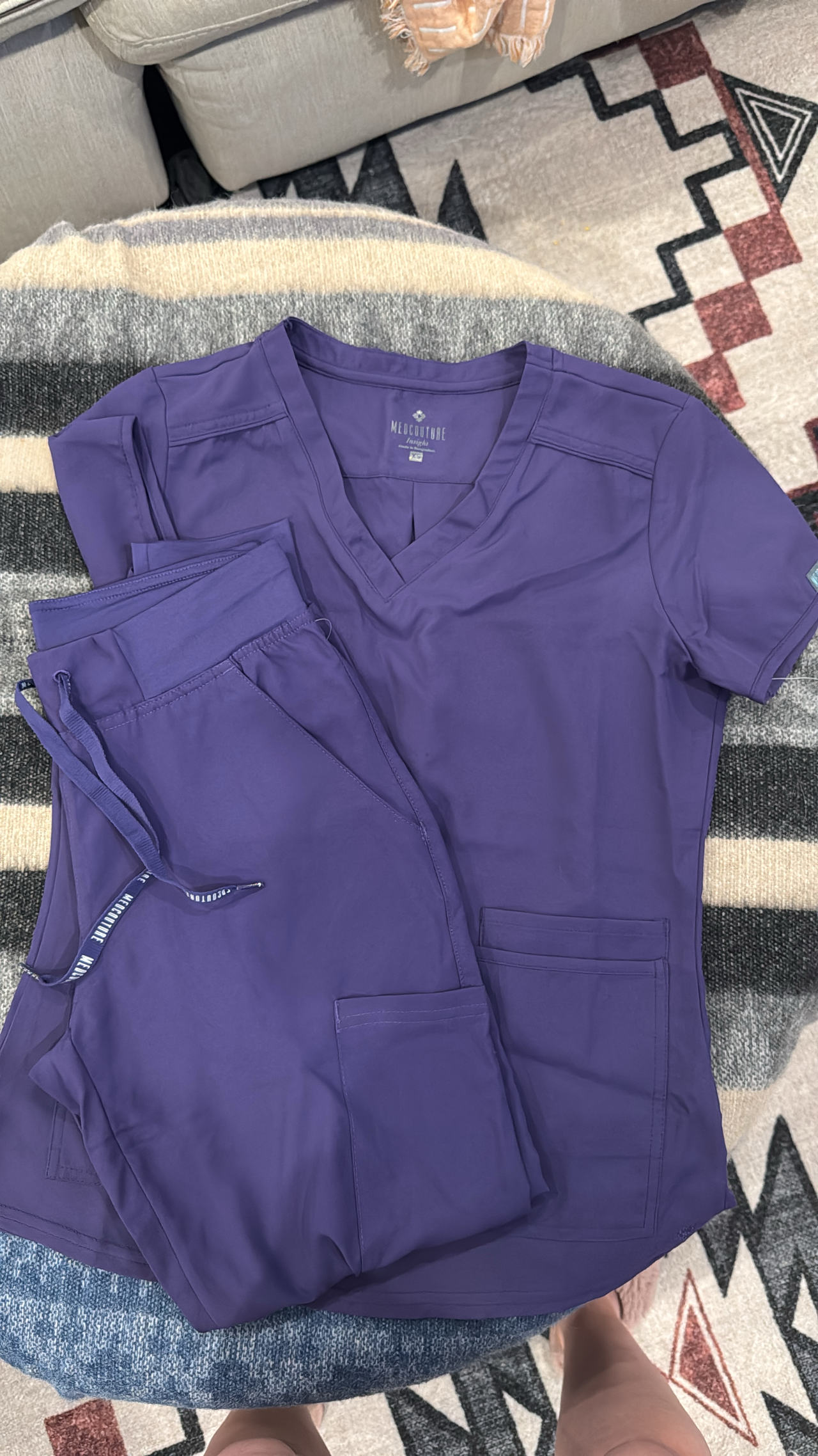 Med Couture Touch Women's Scrub Set