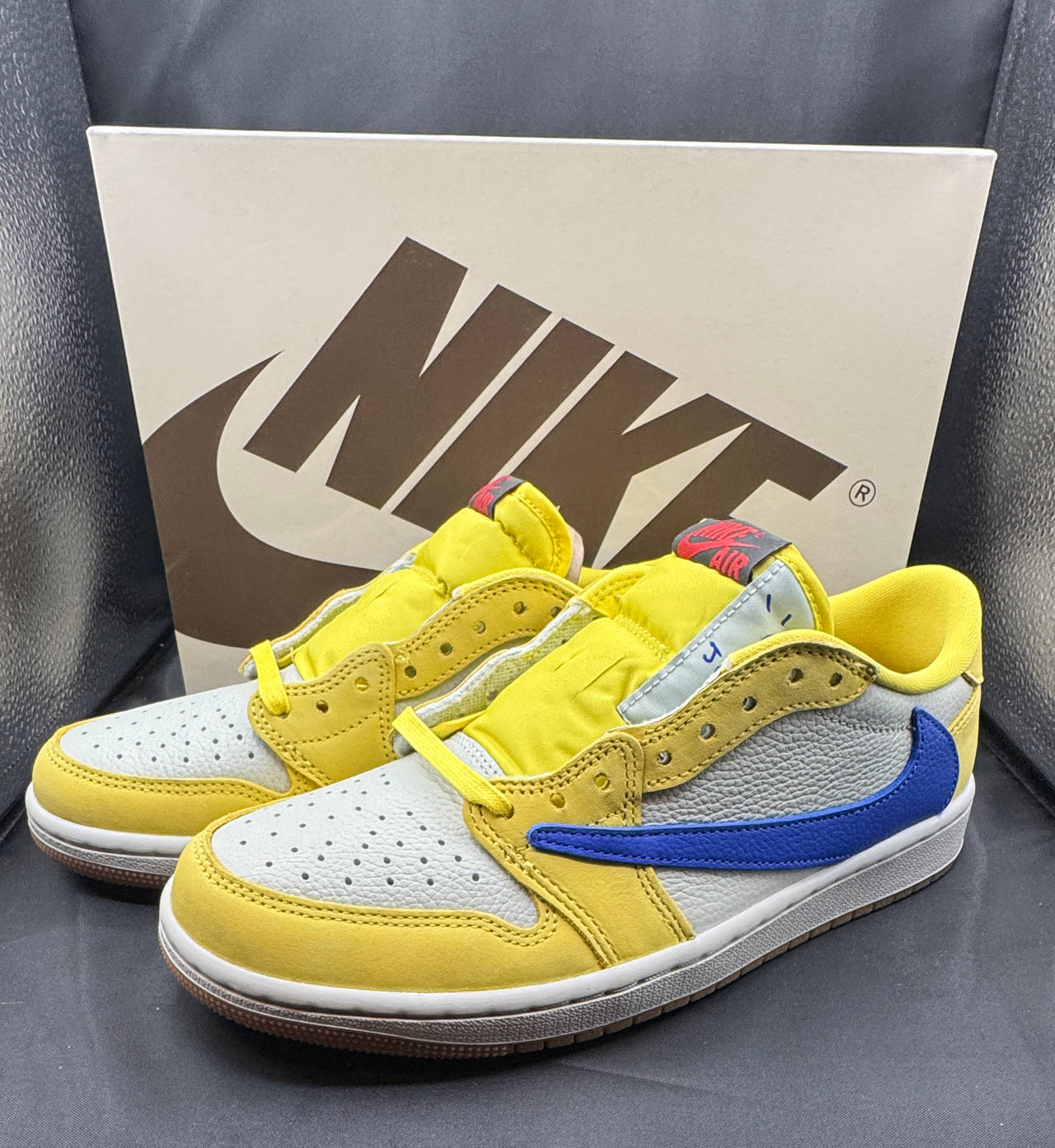 Travis Scott x Air Jordan 1 Retro Low OG 'Canary' Size 8.5