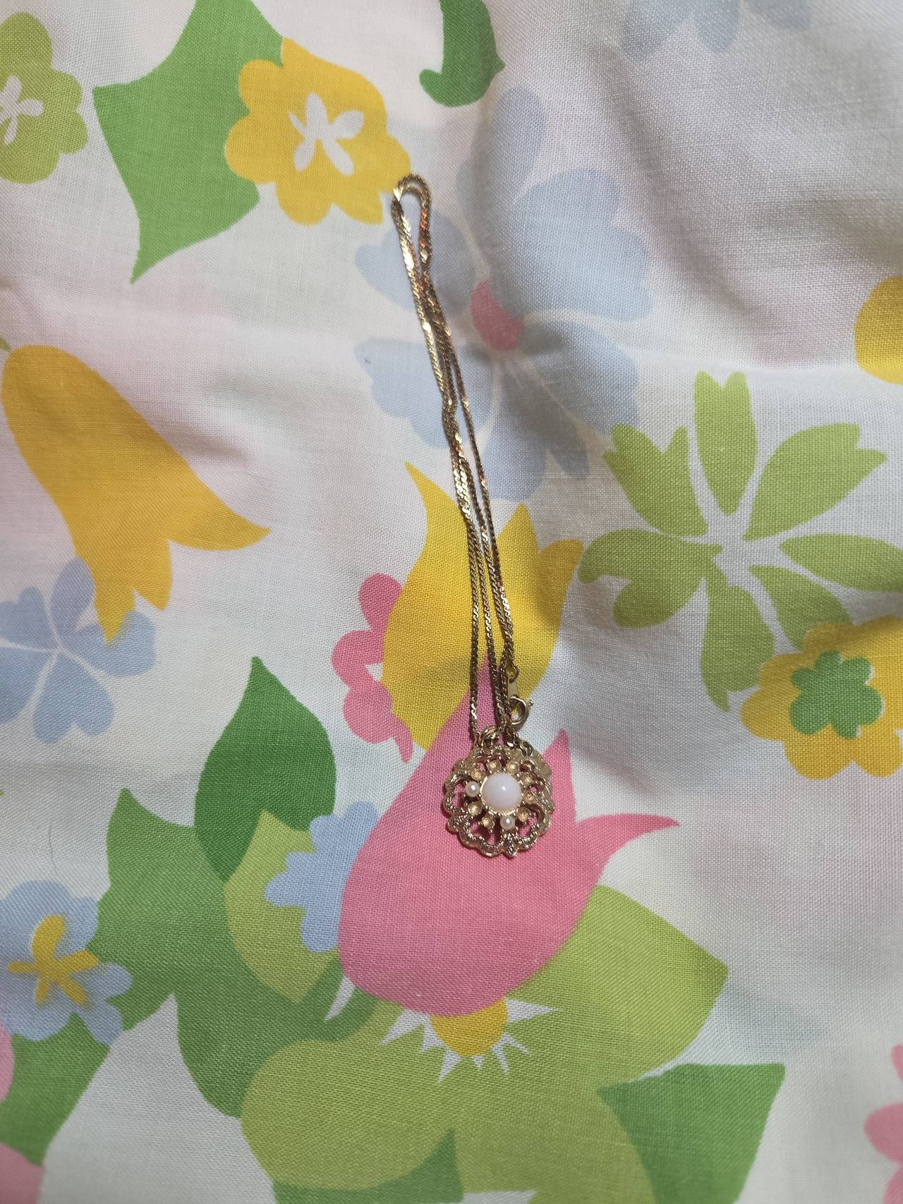 Vintage Gold Tone Filigree Faux Pearl Necklace