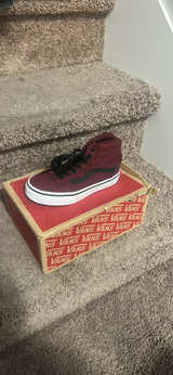 Brand New Vans Ward High Youth Size 11 - Image 2