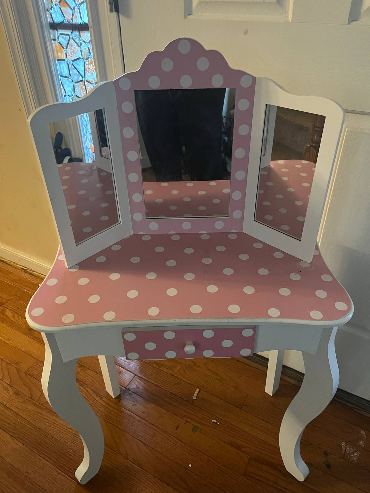Children's Vanity Table with Mirror