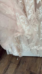 Lace Wedding Dress - Image 6