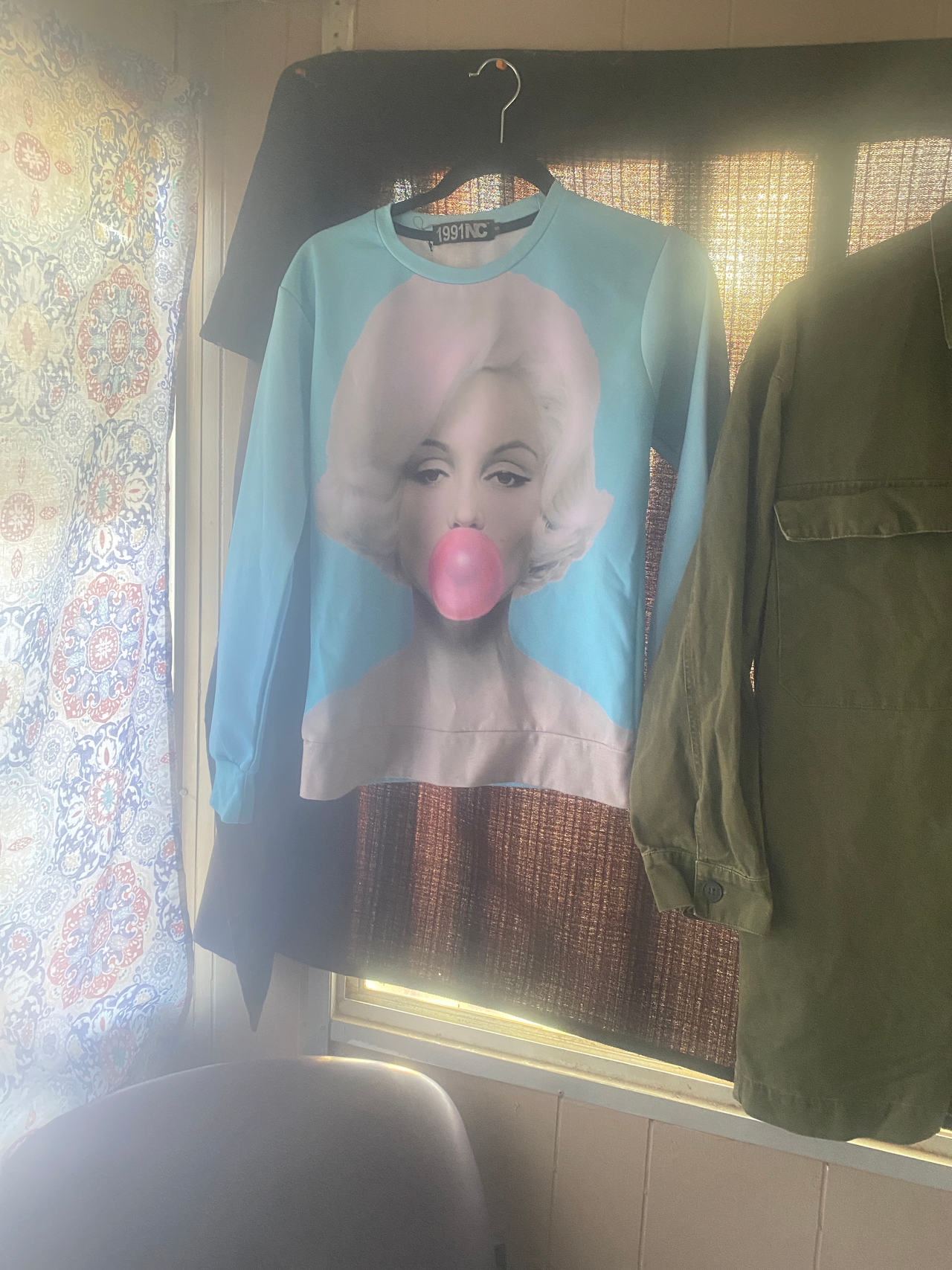 1991INC Marilyn Monroe Bubblegum Sweatshirt