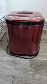 Frigidaire Bread Maker - Image 2