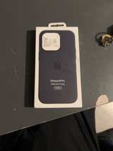 Apple iPhone 14 Pro Silicone Case with MagSafe - Black - Image 1