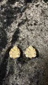 Vintage Gold Tone Filigree Leaf Clip-On Earrings - Image 3