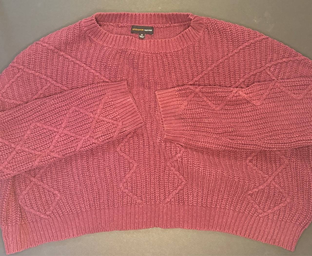 Ambiance Apparel Cable Knit Sweater Sz Medium