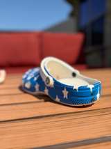 Crocs Classic American Flag Clogs - Image 4