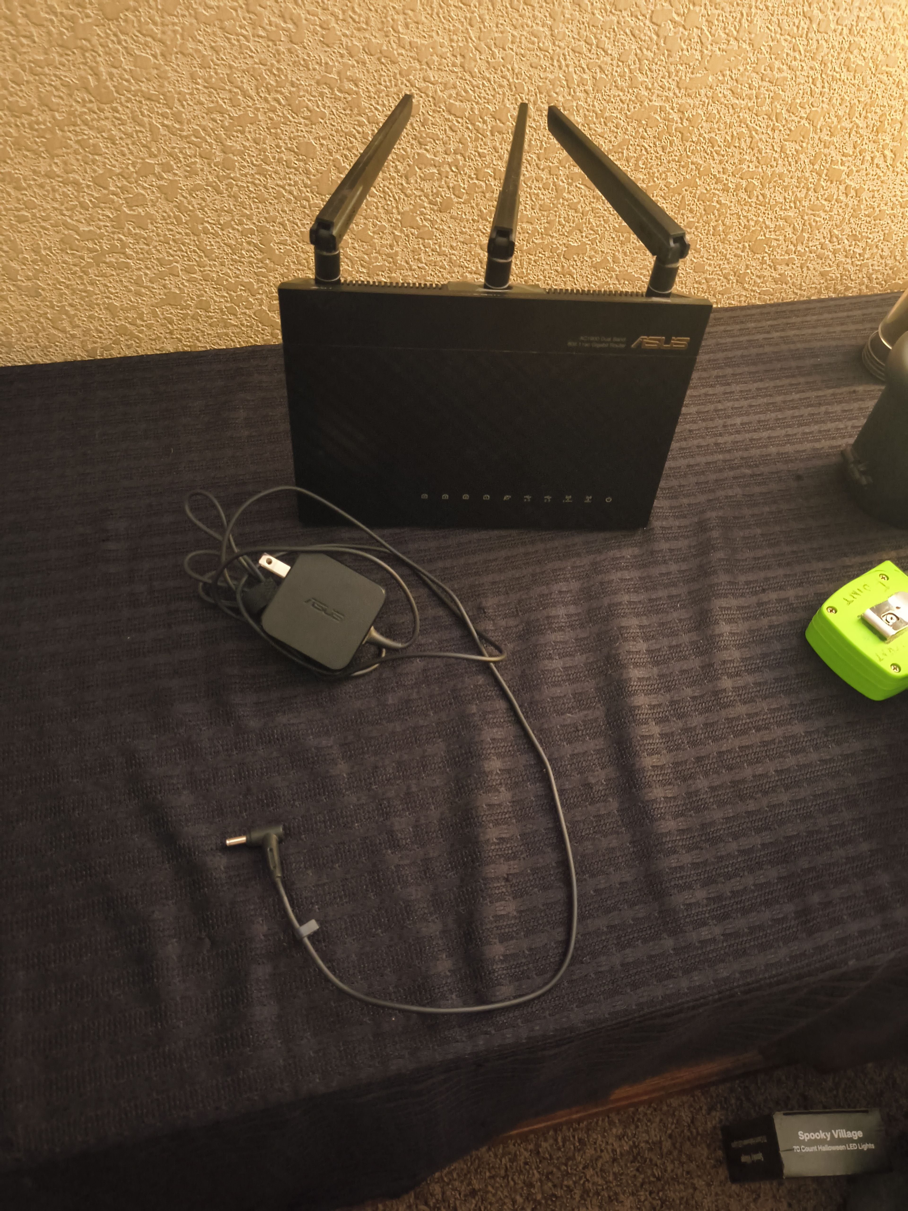 ASUS RT-AC1900P Dual-Band Wireless-AC1900 Gigabit Router - Image 3