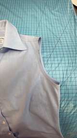 Brooks Brothers Women's Sleeveless Non-Iron Shirt. Size 4 - Image 3