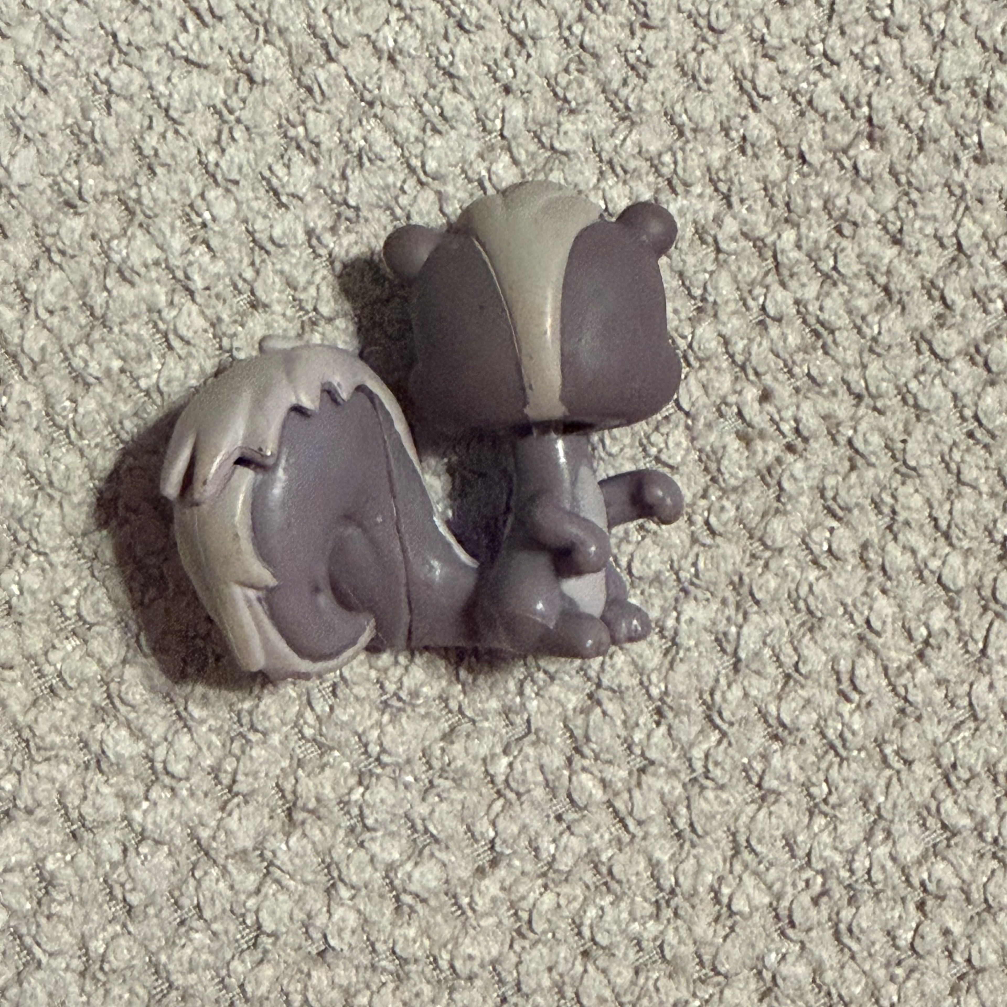 Littlest Pet Shop #484 Gray Squirrel Blue Tear Drop Star Eyes LPS Figure - Image 4