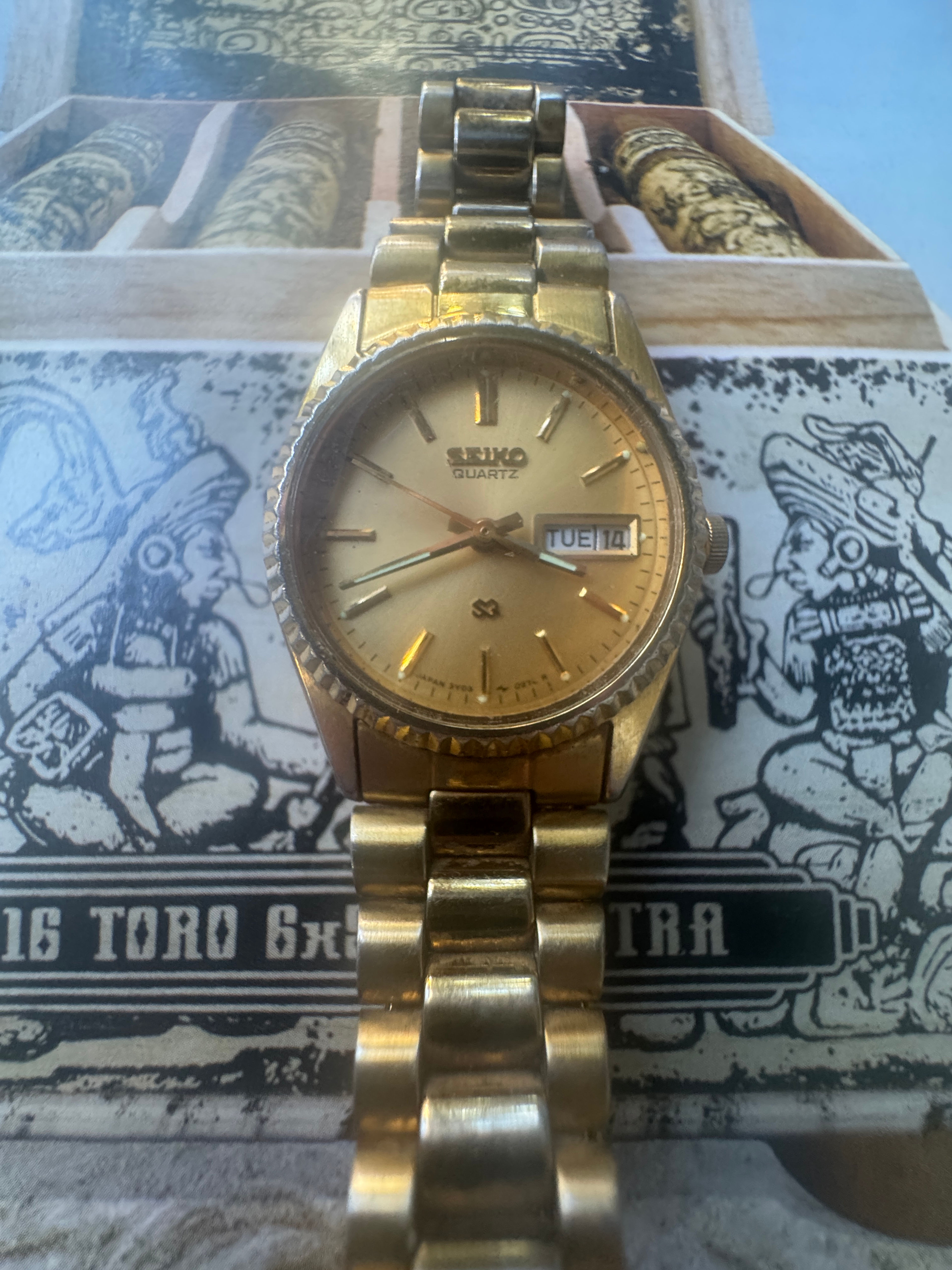 Seiko Quartz Day-Date Gold Tone Watch