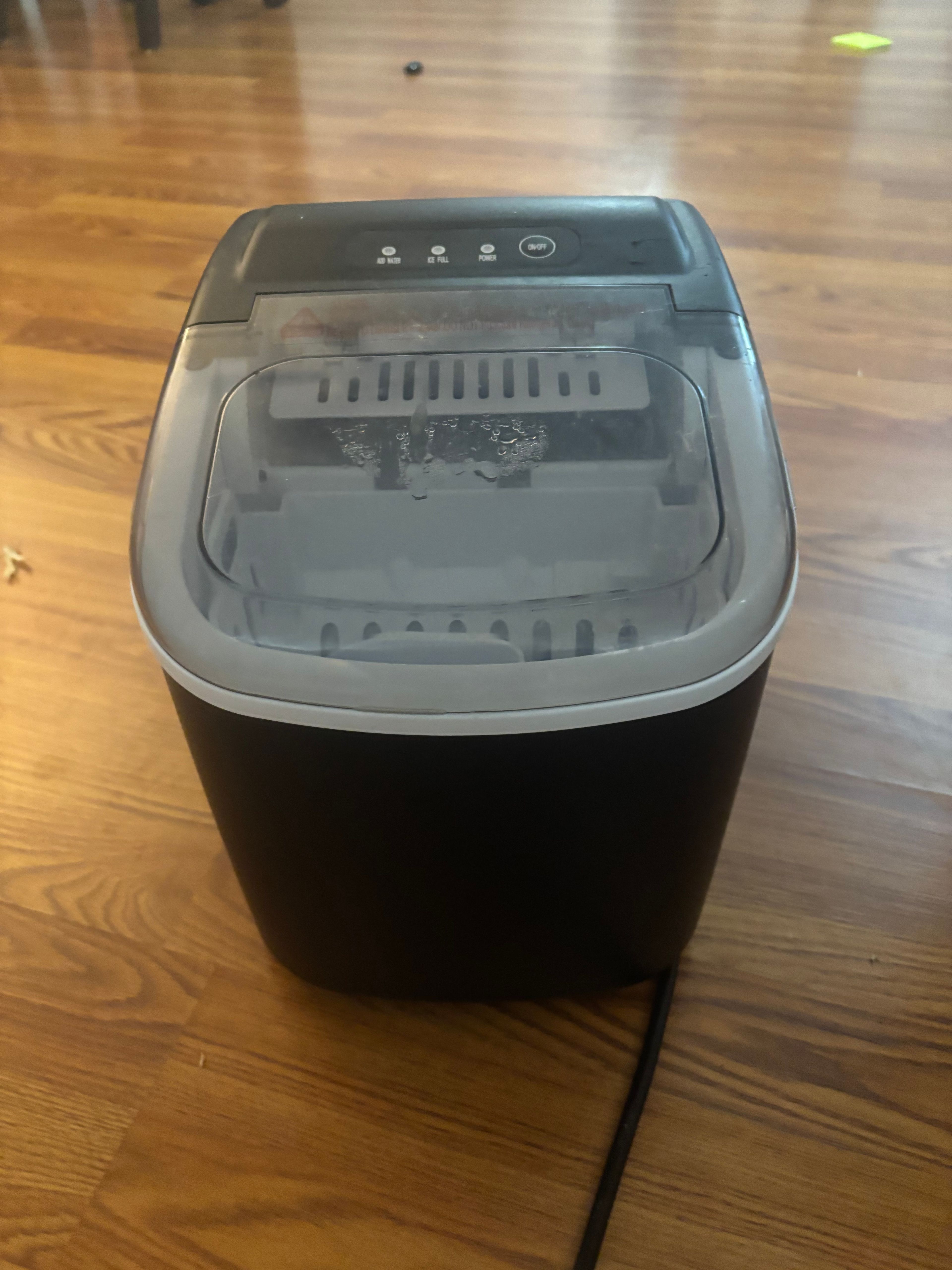 Igloo Automatic Self-Cleaning Portable Electric Countertop Ice Maker Machine - Image 3