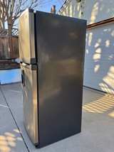Kenmore Top-Freezer Refrigerator - Image 4
