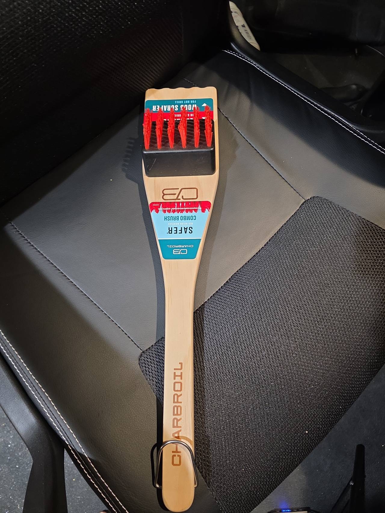Char-Broil SAFER Wood Scraper and Nylon Bristle Combo Grill Brush