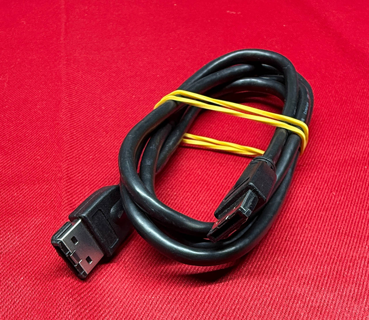 DisplayPort to DisplayPort Cable