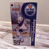 McFarlane Wayne Gretzky Legends Series 1 Blue Jersey Figure Edmonton Oilers - Image 2