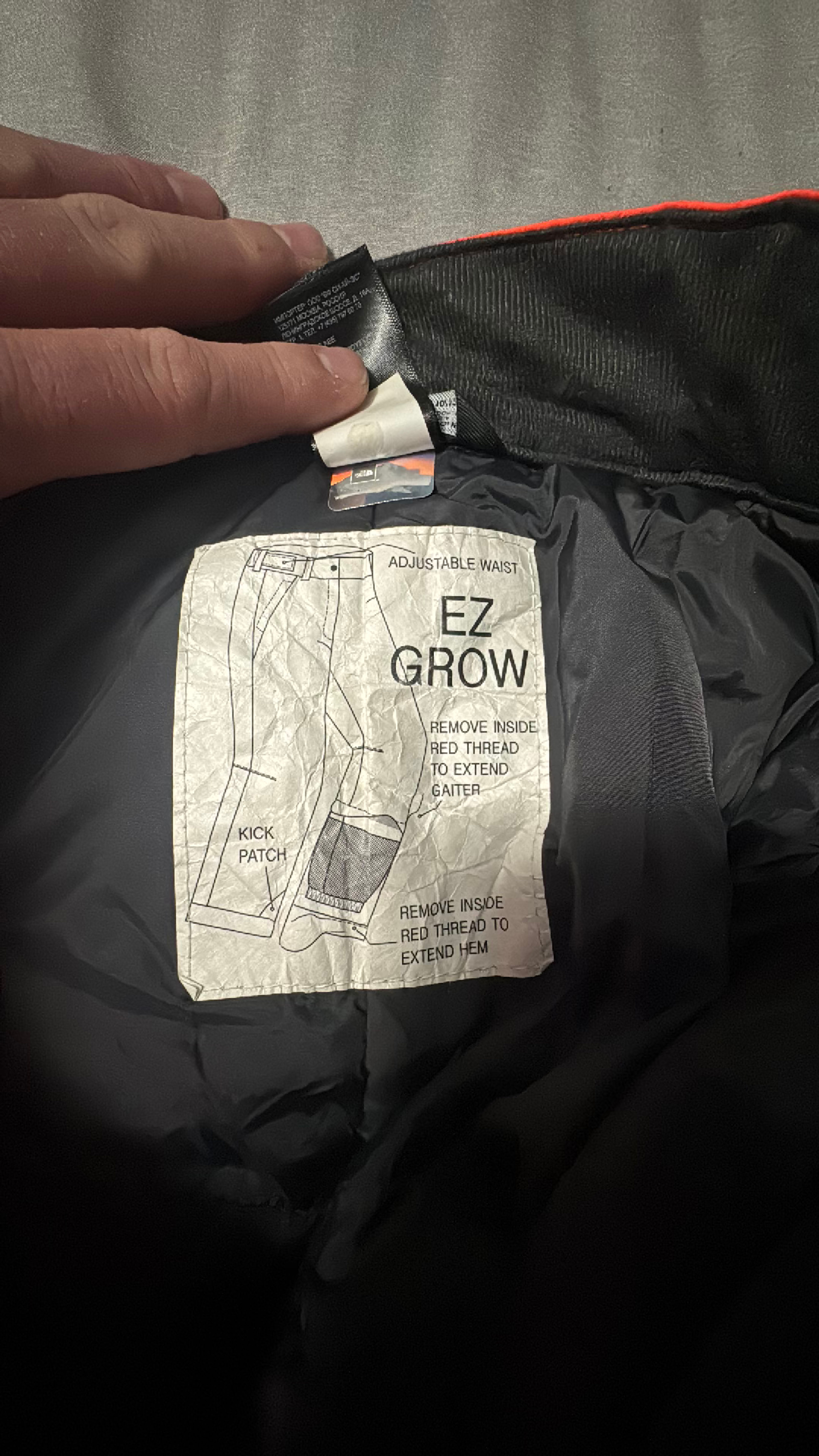 The North Face Freedom Insulated Snow Pants. Boys medium - Image 3