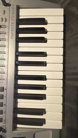 Novation X-Station 25 Synthesizer & MIDI Controller - Image 3