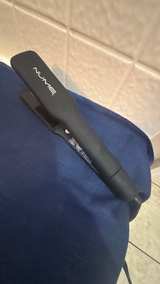 NuMe Megastar Hair Straightener - Image 2