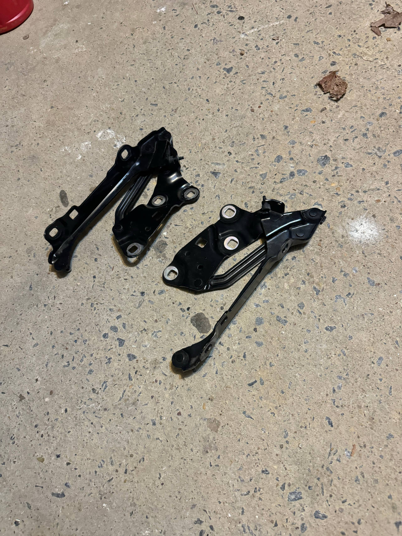 Cadillac ct4 Hood hinges