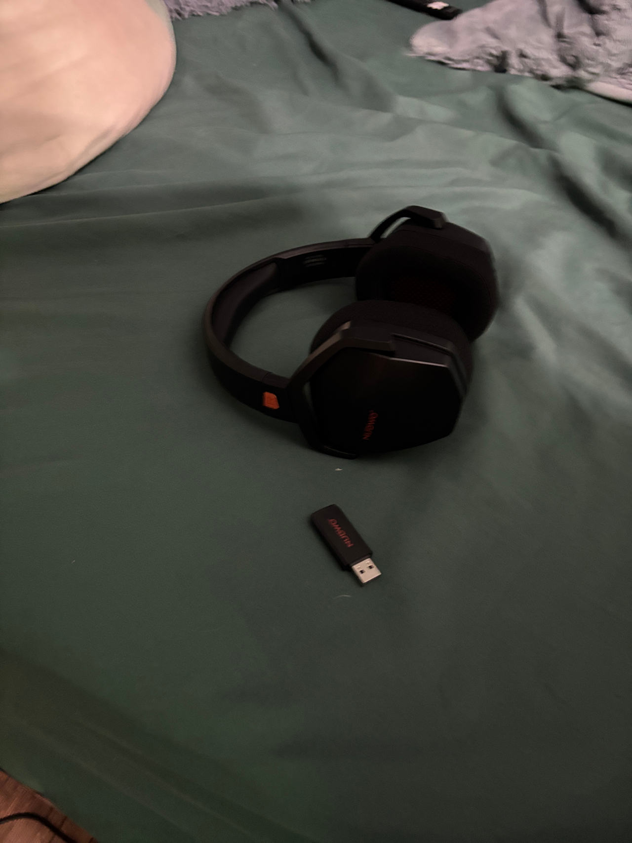 Nubwo Wireless Gaming Headset