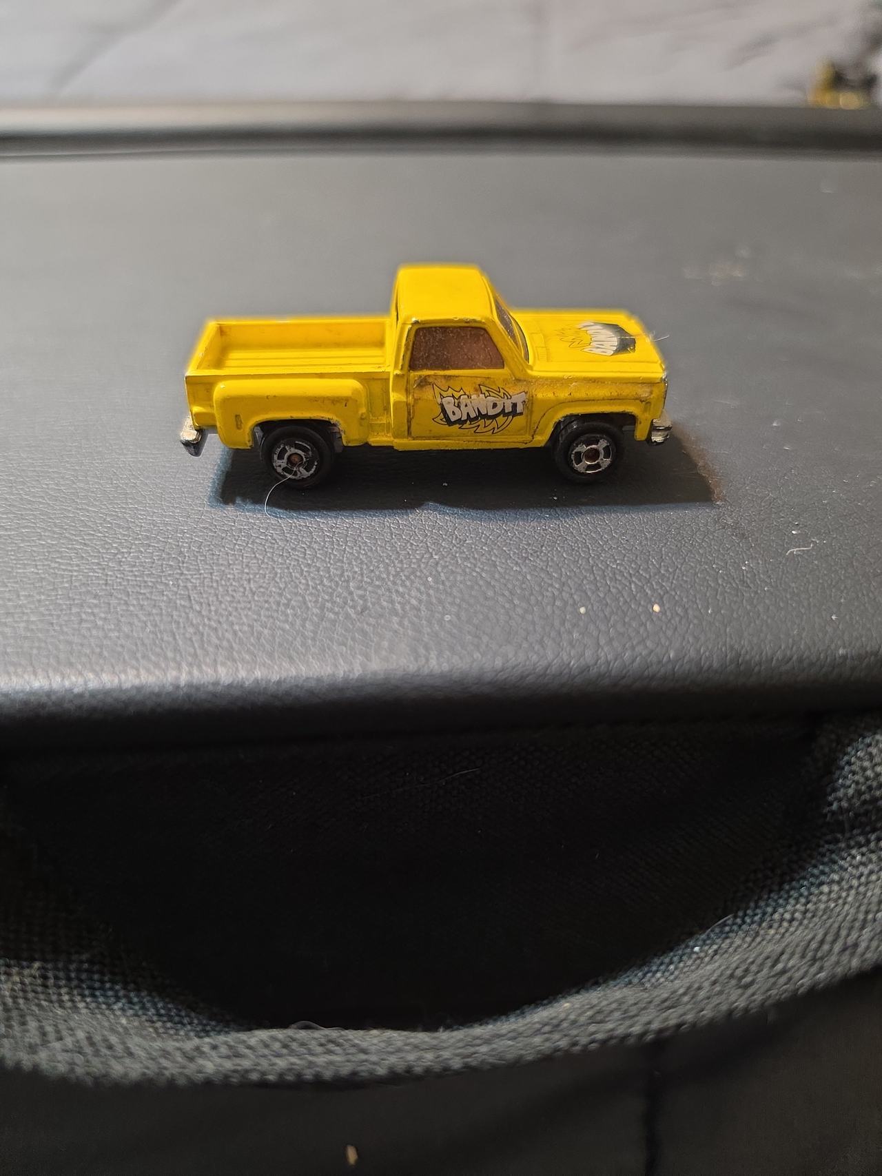 Hot Wheels '75 Chevy Stepside Bandit