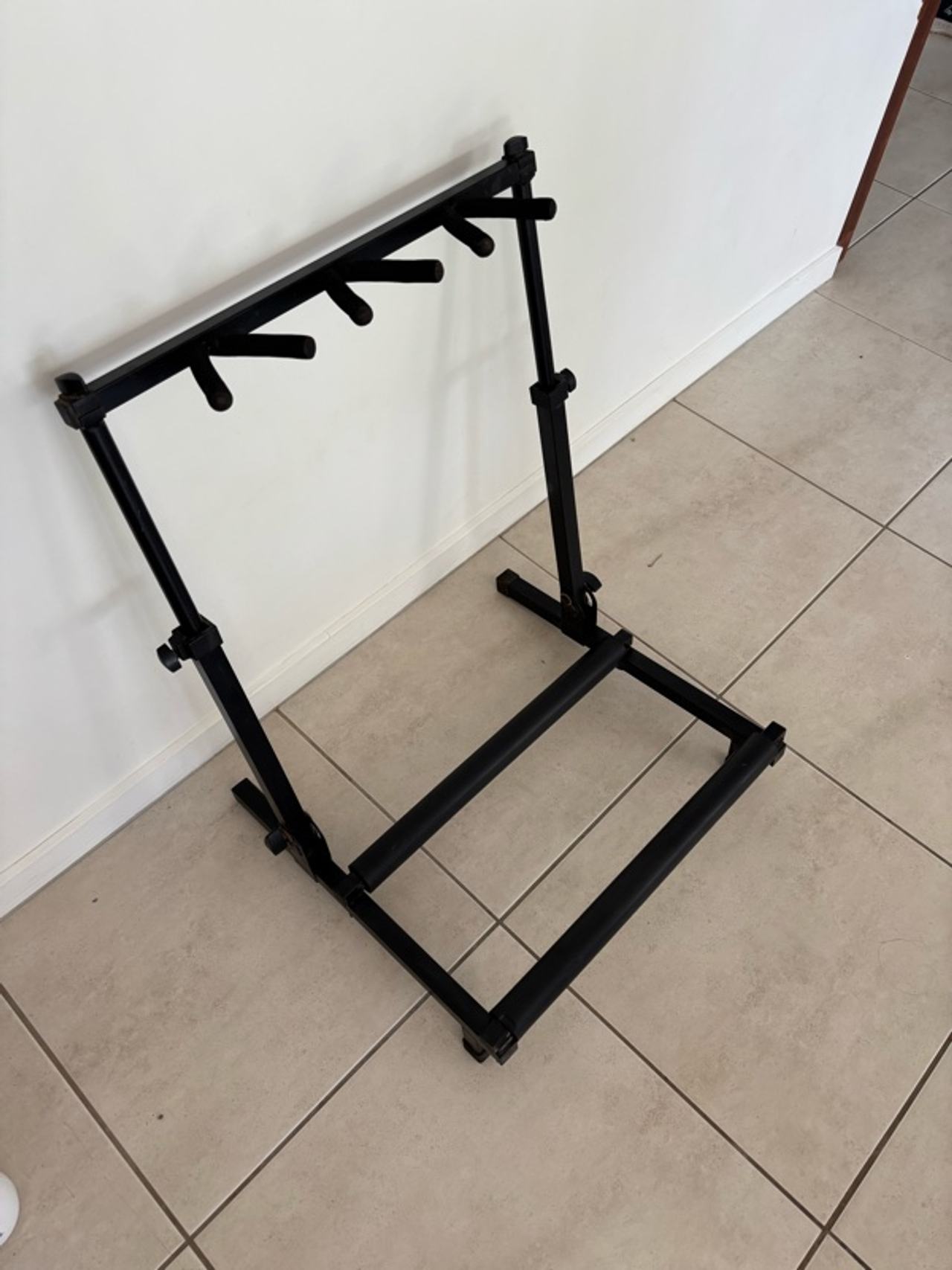 Heavy Duty Multi Guitar Stand Metal Rack