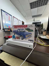 MPC '78 Dodge D100 Pick-up Truck 1/25 Scale Model Kit - Image 1