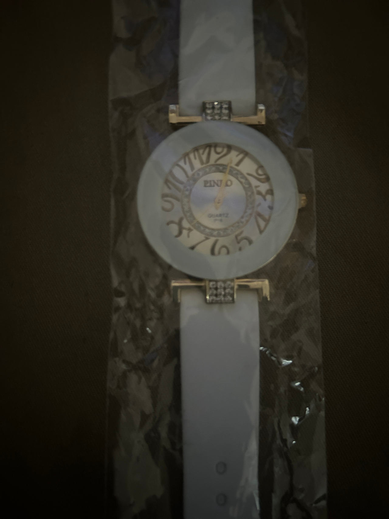 Rinnady Women's Quartz Watch with White Silicone Band