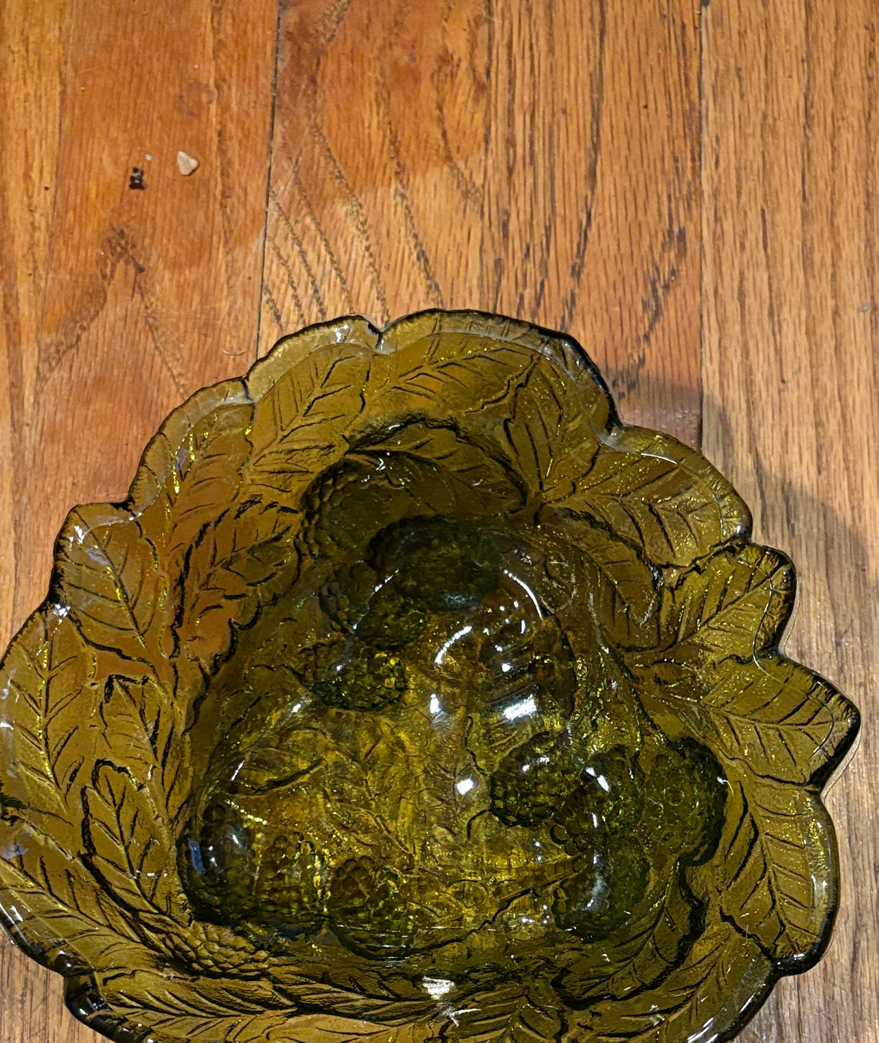 Indiana Glass Olive Green Fruit and Leaf Bowl