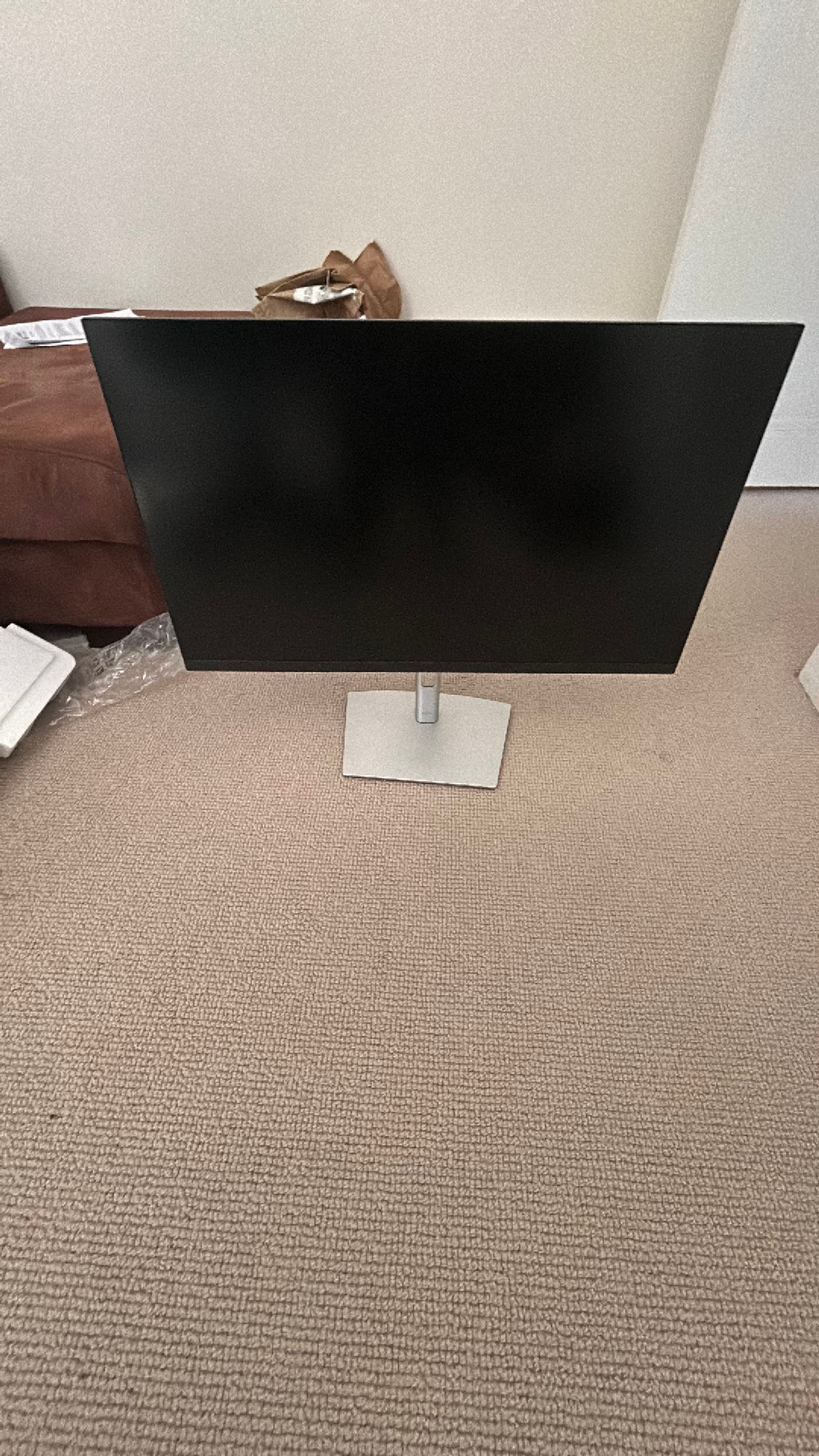 Dell P2723QE Flat Panel Monitor