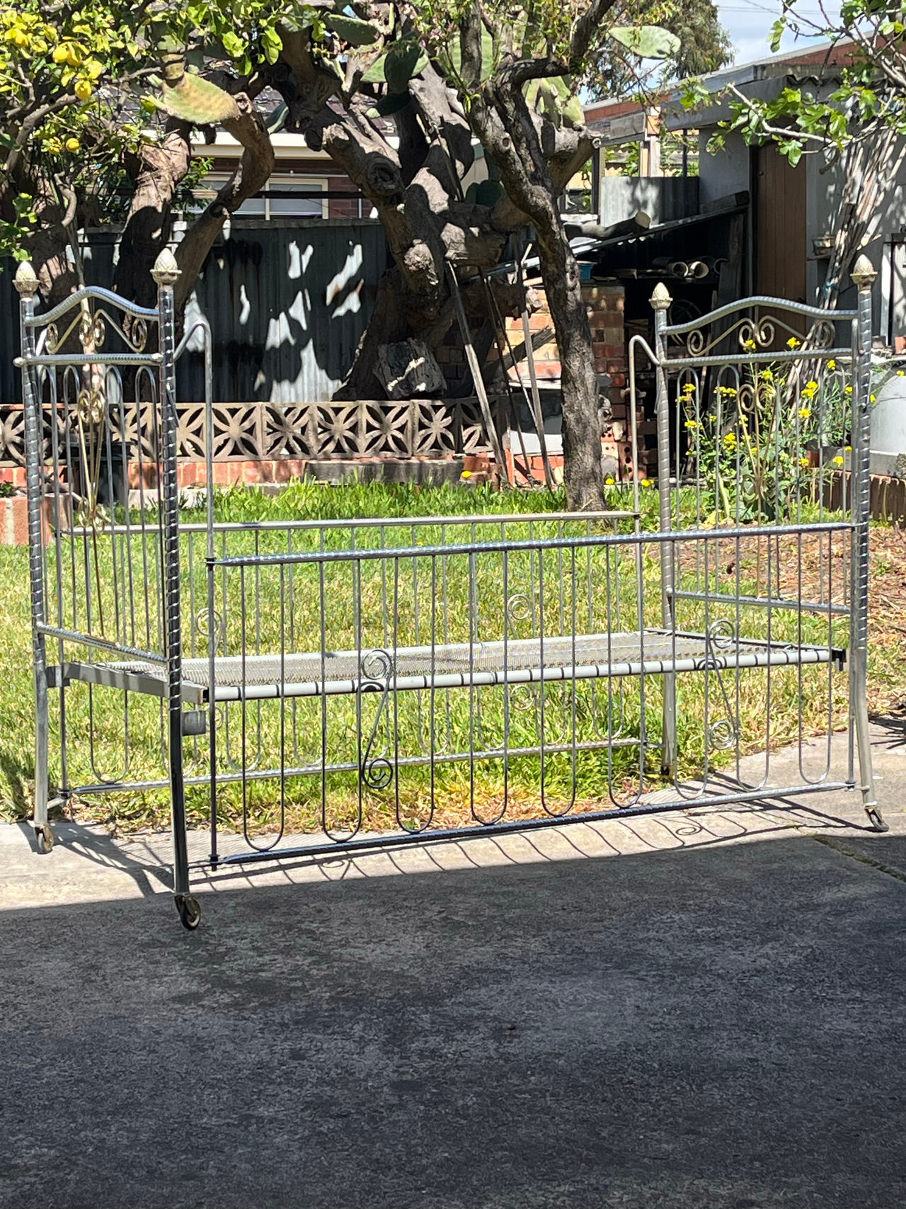 Vintage Metal Daybed Frame