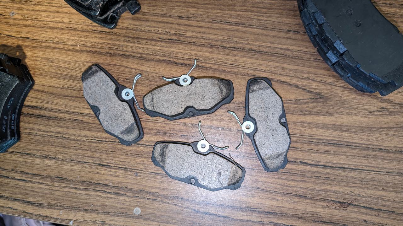 SsangYong Front Brake Pad Set 6610823410