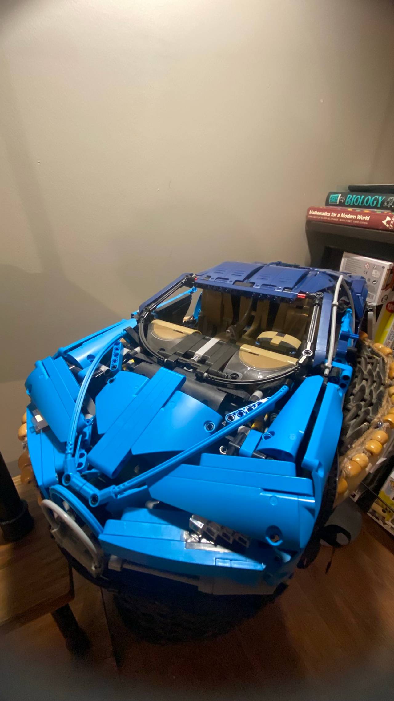LEGO Technic Bugatti Chiron 42083