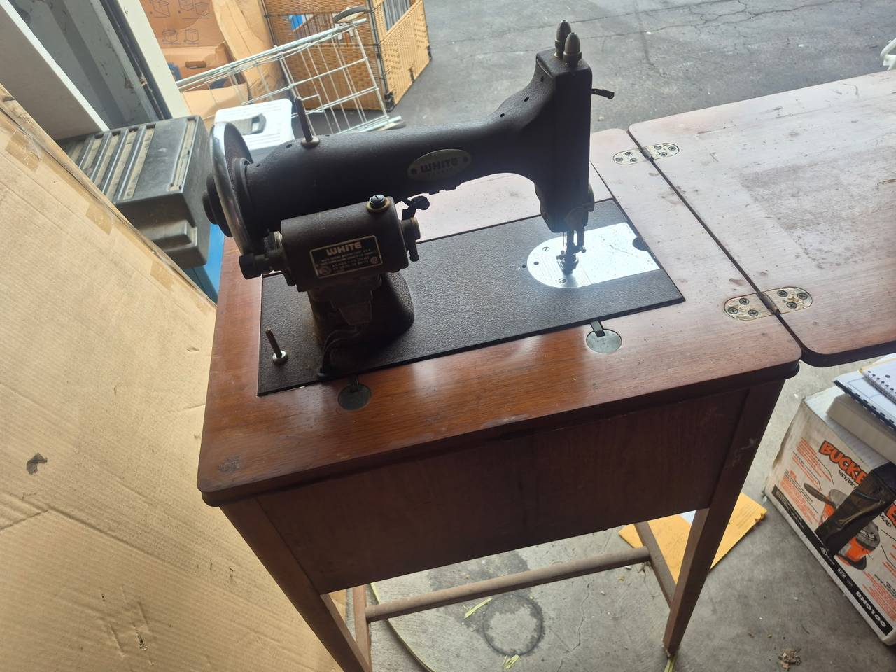 White Rotary Sewing Machine with Cabinet