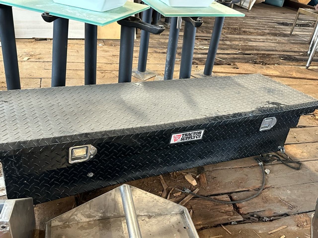 Tractor supply Crossover Truck Tool Box Black