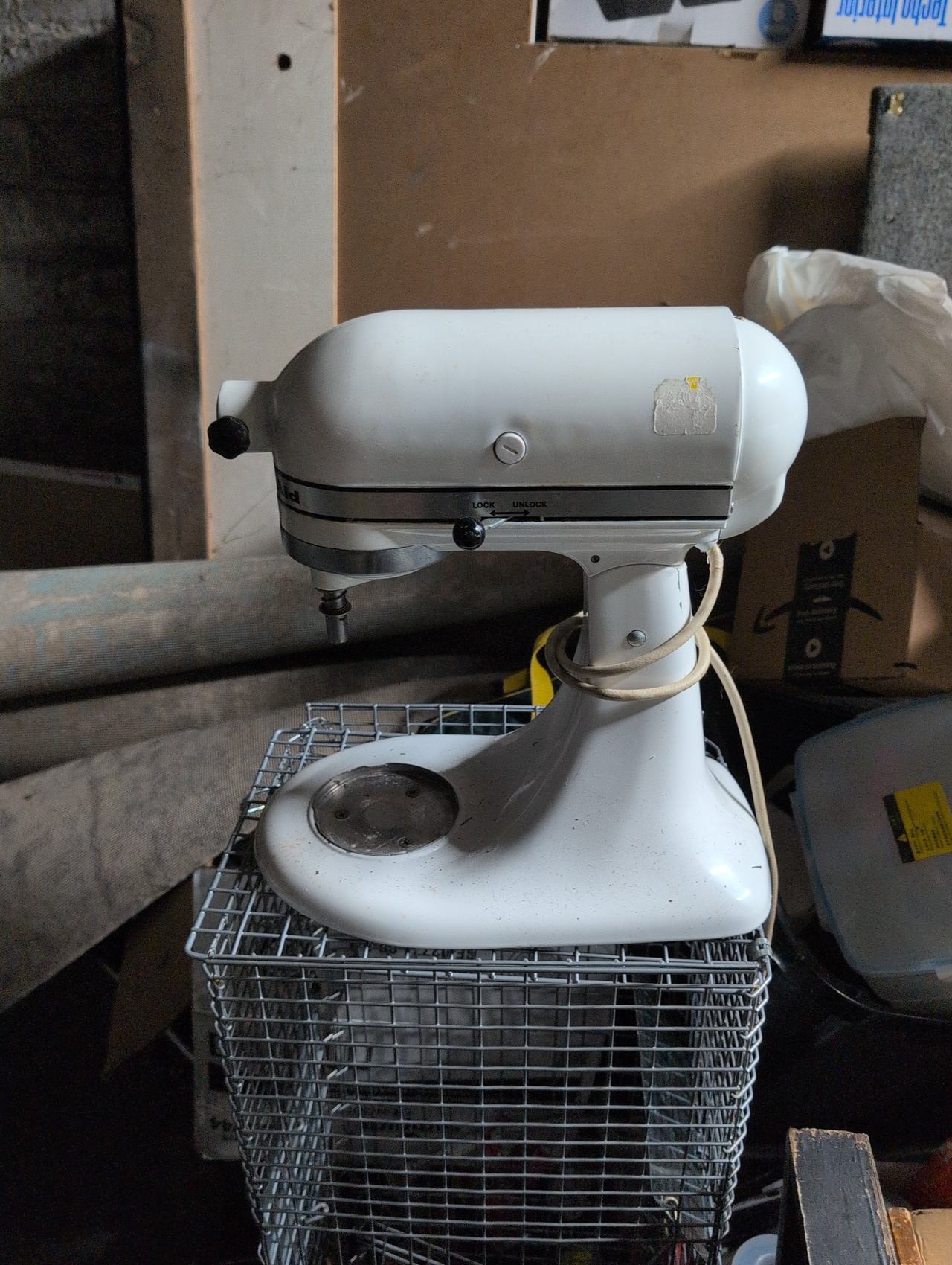KitchenAid Artisan Series 5-Quart Tilt-Head Stand Mixer