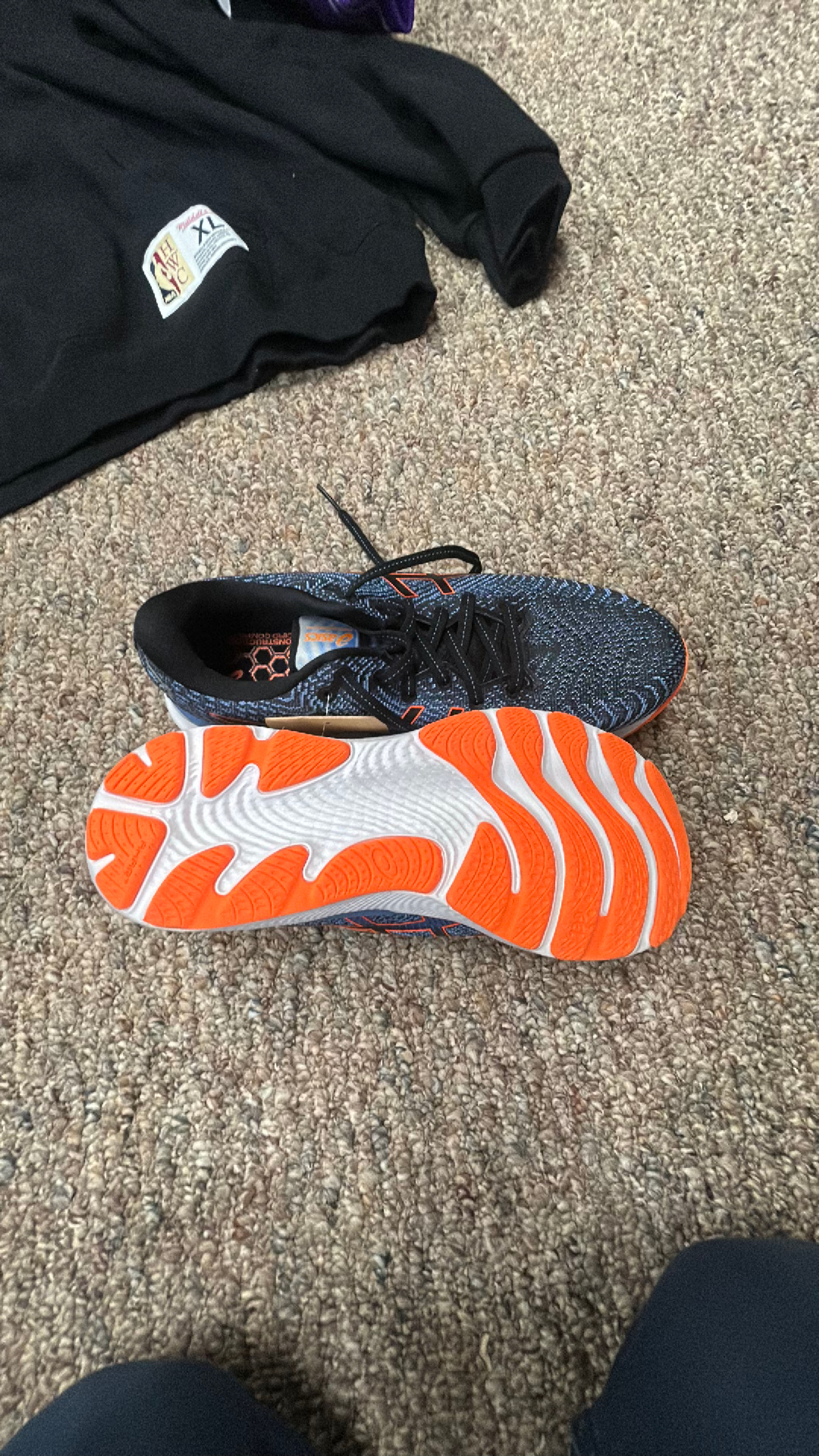 SIZE 8 Asics Gel-Cumulus 24 Running Shoes - Image 3